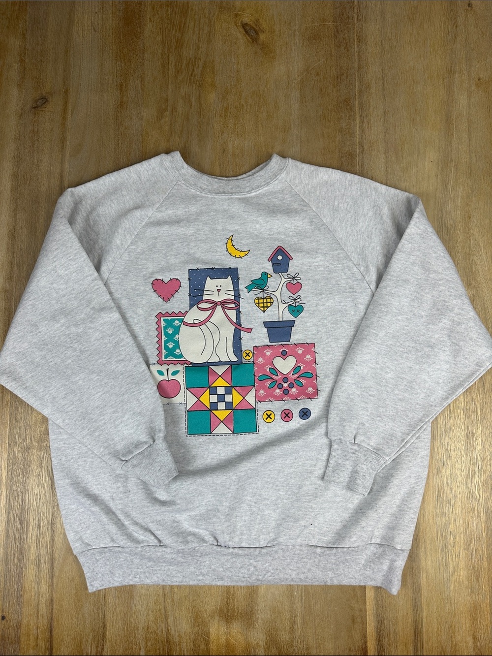 Vintage 90s Country-Kitsch Grannycore Cat Quilt Crewneck - Picture 9 of 10